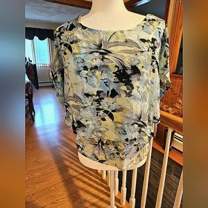 Joseph A. Dressy Women's Top, size Large